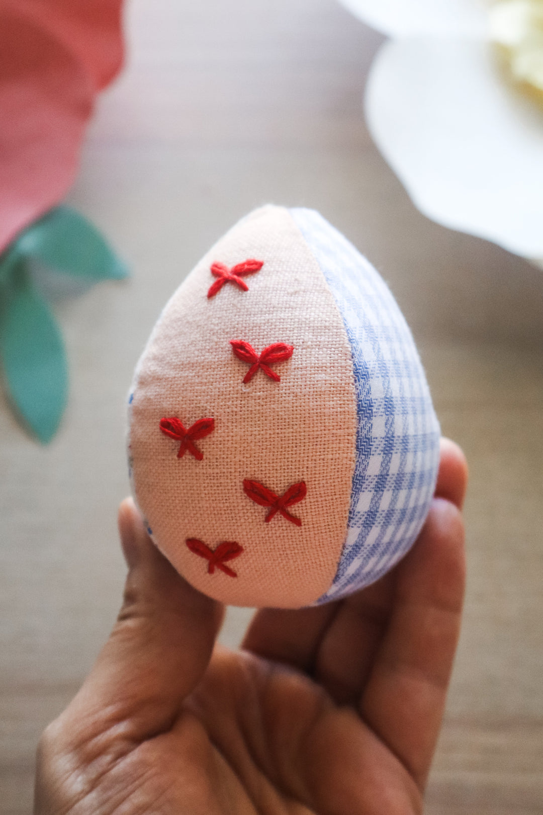 Fabric egg pattern and tutorial